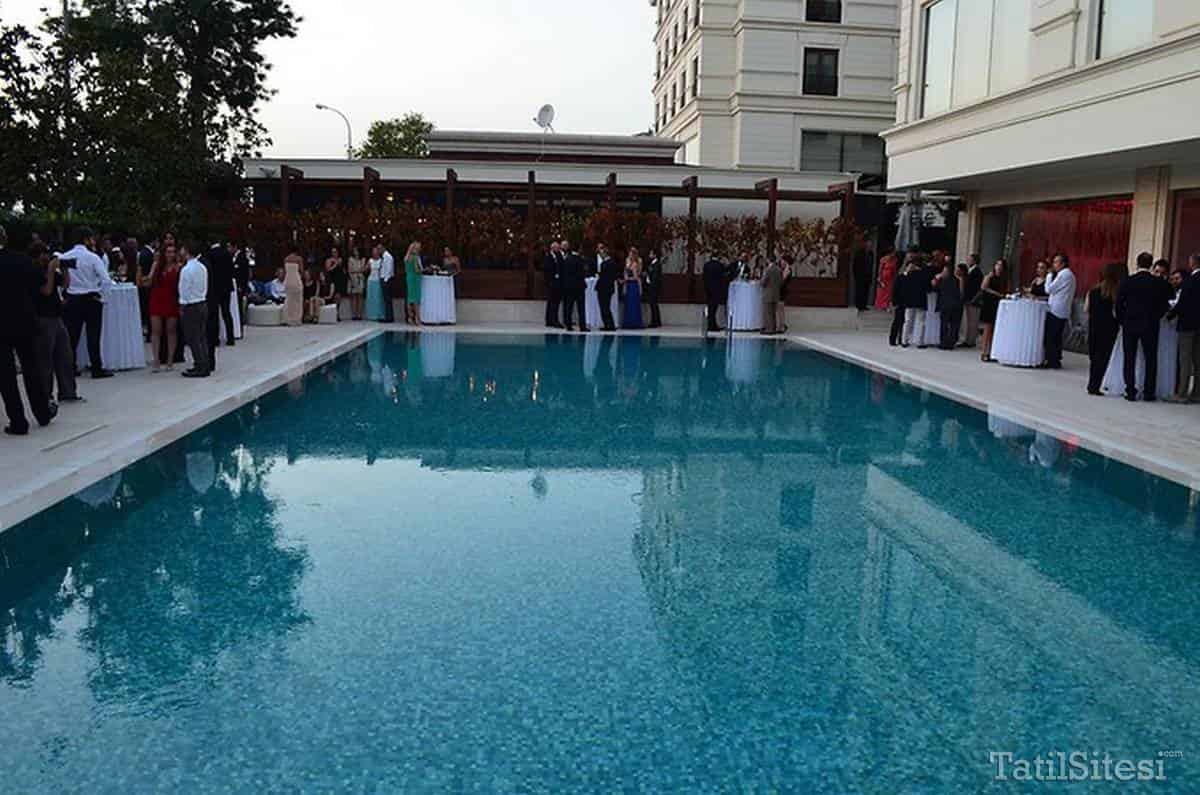 Wyndham Grand İstanbul Kalamış Marina Hotel